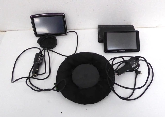 Due navigazioni satellitari auto, Garmin Nuvi & Tom Tom XXL - B8- Pur223