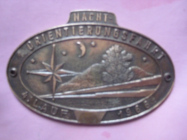 LOT DE BADGES Et Insignes, Médaille Et Boutons EUR 10,00 - FR