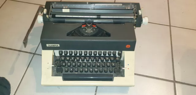 Alte Schreibmaschine Olympia
