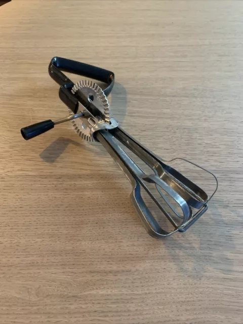 EKCO USA Hand Crank Egg Beater Hand Mixer - Vintage Kitchen Tool