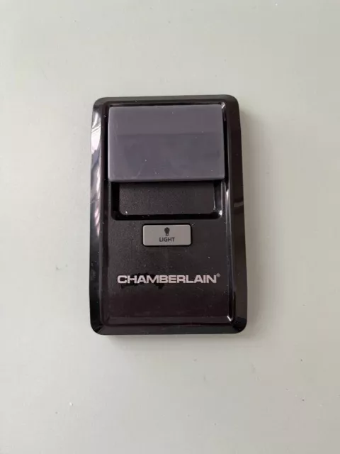 Abridor de puertas de garaje Chamberlain modelo de control de pared modelo 41A7185-1