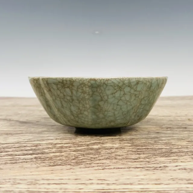 5.9" Old Song dynasty Porcelain ru kiln museum mark Ice crack Flower mouth bowl