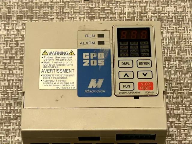 Magnetek GPD205-B0P5 Variable Frequenz Drive Eingang: 3 Phase 380-460V, 1.2A 3