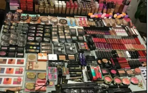 25 Mixed Items Wholesale Shop Clearance Cosmetics Make Up  Job Lot Bundle Set