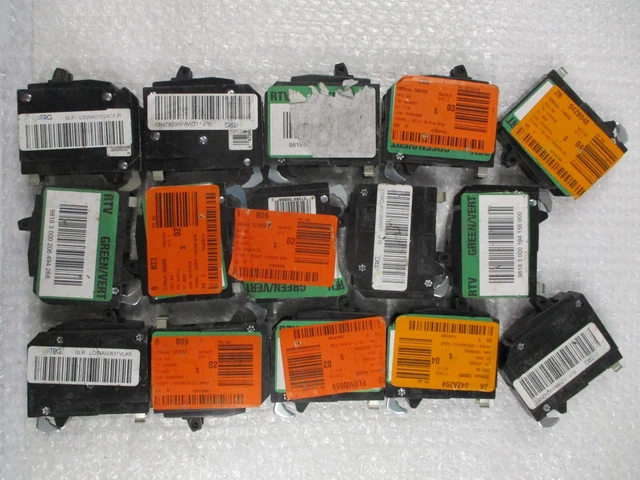 Lot Of 15 New Square D Qot2020 Breakers