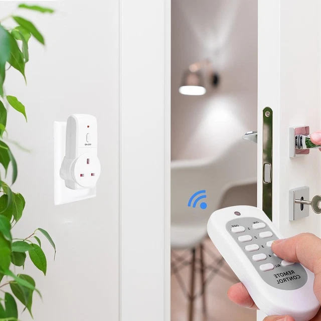 Wireless remote clearance light control