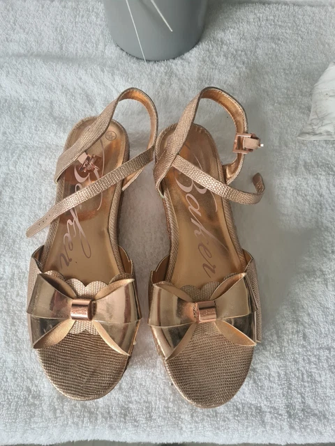 Ted Baker Older Girls Rose Gold Sandels Size 5