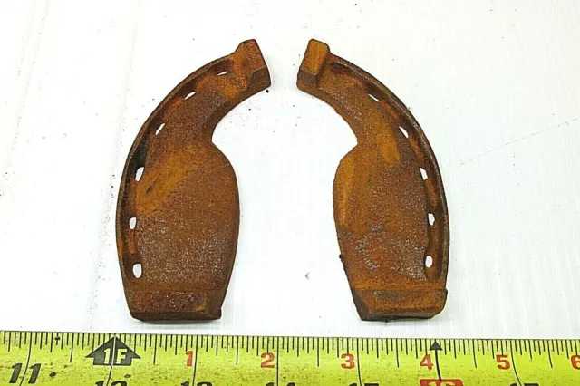 1 pair   NEW CAST IRON  OLD STYLE  FARM   OX  OXEN  SHOE  WALL FENCE BARN CABIN