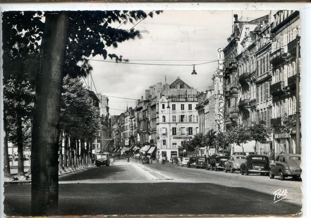 CP 57 Moselle - Metz - L'Avenue et la rue Serpenoise