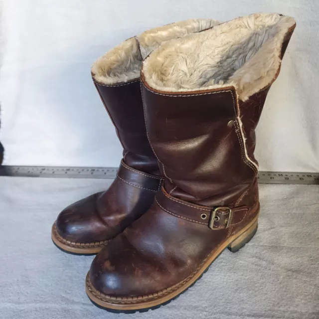 Ladies caterpillar sales boots size 5