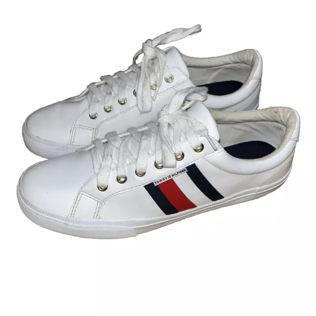 TOMMY HILFIGER TWLIGHTZ WHITE CLASSIC ATHLETIC SHOE LACED SNEAKER -Women SIZE 9