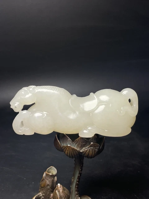 Chinese Exquisite Handmade Horse carving Hetian Jade Statue