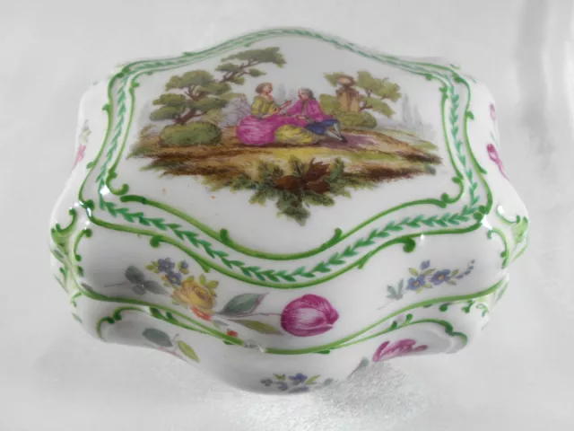 Grande & Superbe Boite A Bijoux / Bonbonnière Porcelaine Signée Ll Identifier