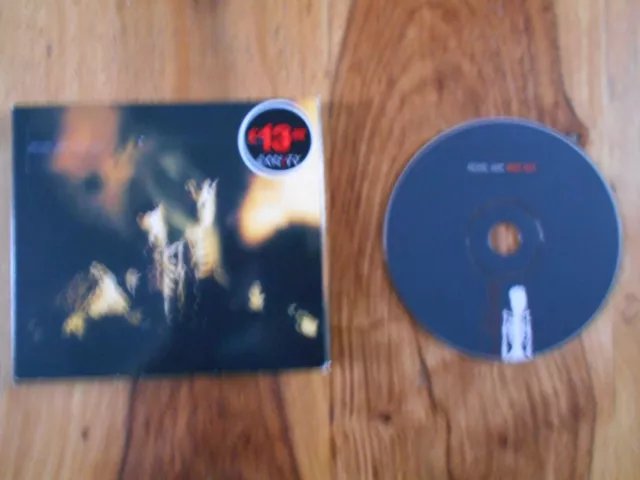 PEARL JAM- RIOT ACT   CD .2002 , EPIC LYRIC BOOKLET. GRUNGE  rock, METAL