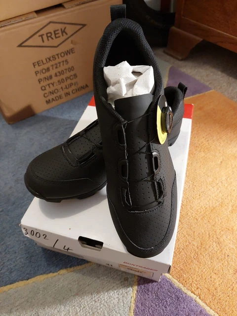 Brandneu in Originalverpackung Bontrager Evoke Radschuhe SPD Straßenkies MTB Größe 41 - UVP £ 120