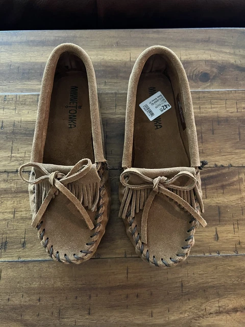 Minnetonka Child's Kilty Suede Moccasin 2402, Brown, size 3 US Shoes