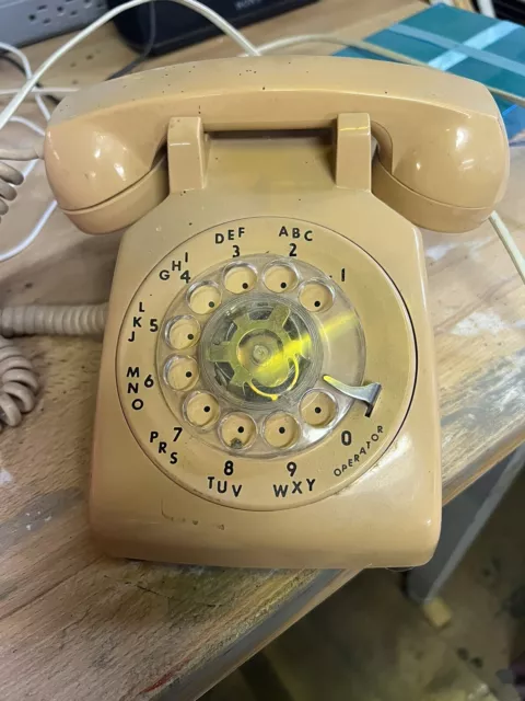 rotary phone vintage