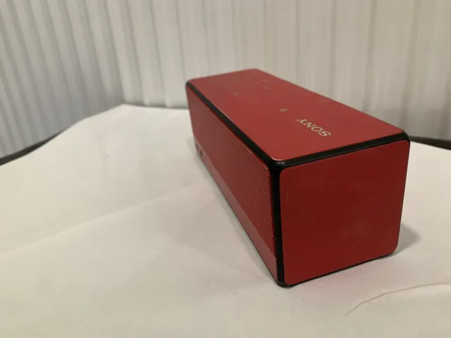 SONY SRS - X3 Bluetooth Audio System Lautsprecher In Rot Geprüft