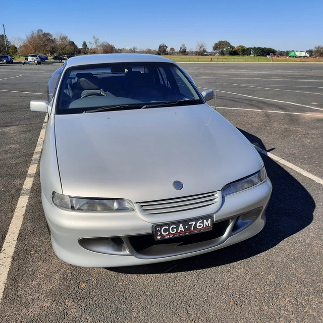 Holden Senator VS Holden Senator VS