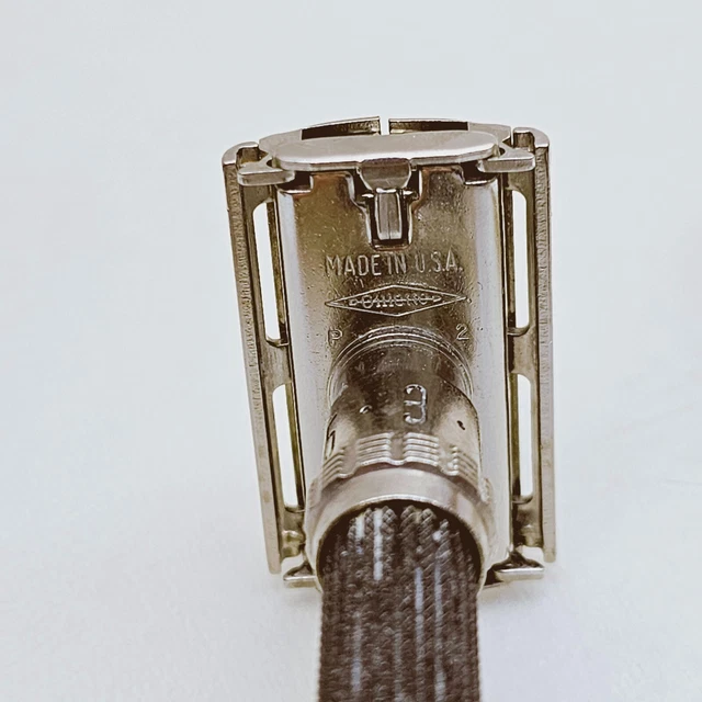 Vintage Gillette safety razor Black Beauty Adjustable in orig box Made in USA P2 2