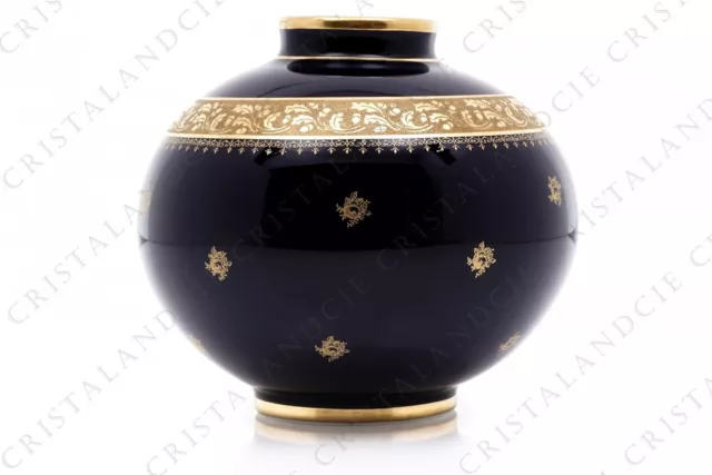 Vase incrustations or par Fontanille et Marraud. Gold inlays vase by Fontanille
