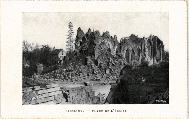 CPA Militaire, Lassigny - Place de l'Eglise (277928)