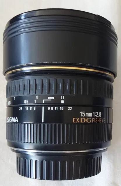 Sigma Fisheye Objektiv EX 15 mm F/2.8 AF für Canon EF-Bajonett