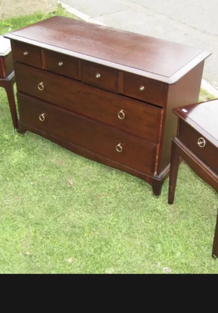 Stag Minstrel Chest Of Drawers - 4 Over 2 - Good Condition