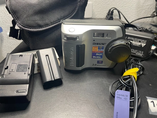 SONY MVC-FD200 ビデオカメラ 美品 a2797 411PDHZWNCL._AC_SY200_QL15_.jpg