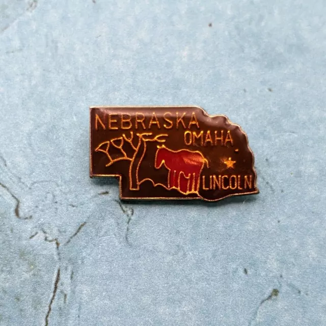 Vintage NEBRASKA State Omaha Lincoln Red-tone ENAMEL Pin Lapel Tie Tack Pinback