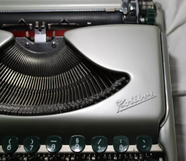Máquina de escribir Groma Kolibri