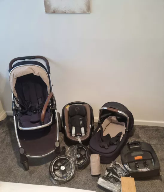 Mamas and Papas Ocarro Pram / Pushchair Dark Navy Travel System Bundle