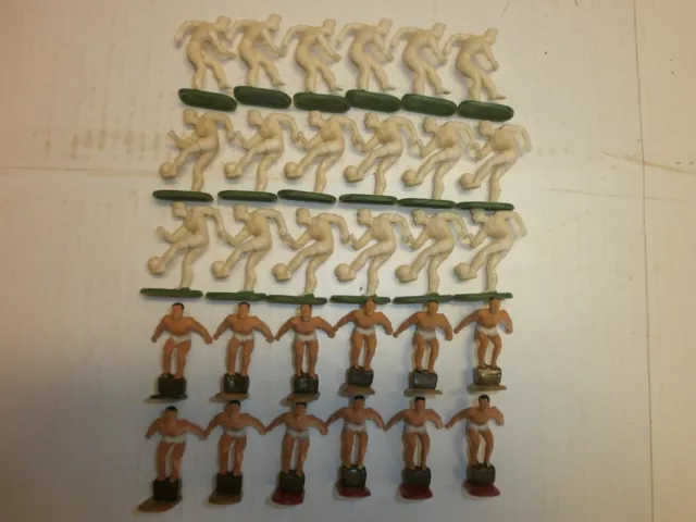 Konvolut 30 alte Elastolin Kunststoff Figuren Sportler für Hausser Spiel zu 4cm