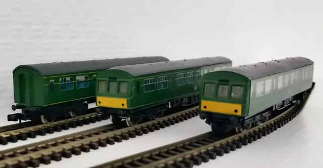 Graham Farish N Gauge Class 101 3 Car DMU BR Green