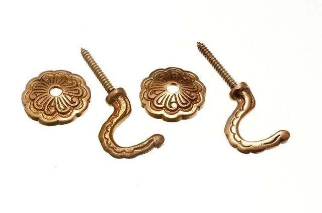 Pair Of Curtain Tie Backs Rosette And Plate Brass 70Mm 15D5