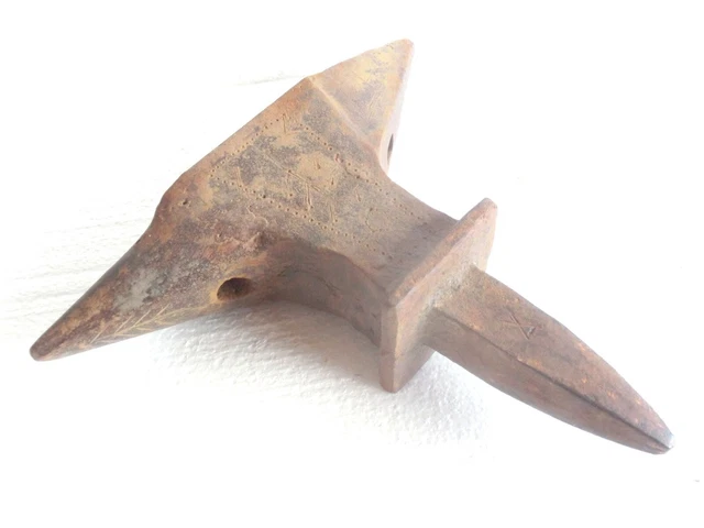 late 19th century ANTIQUE richly engraved hand forged stake stump wrought ANVIL