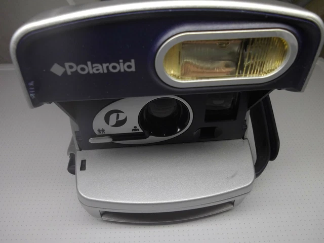 Appareil Polaroid 600 P Argenté - Pour Pièces - Non Testé - Quelques Rayures