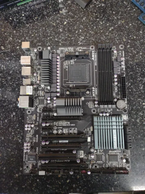 Gigabyte GA-990FXA-UD3 R5 ATX AMD AM3+ Motherboard For Parts/Not Tested