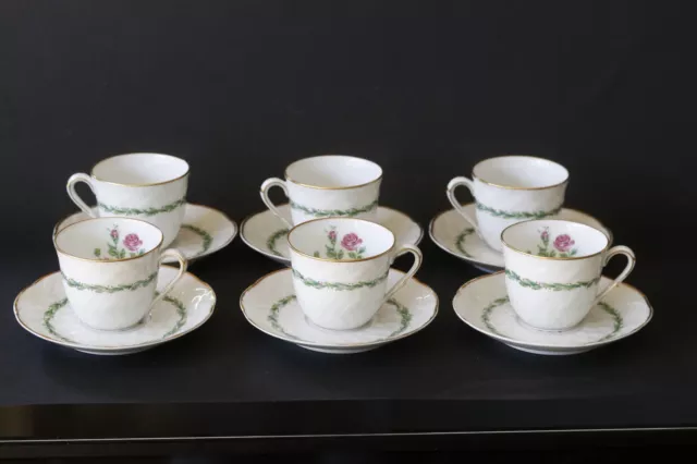 6 Tasses à café en porcelaine de Limoges Bernardaud modèle ISABELLE. Coffee cup