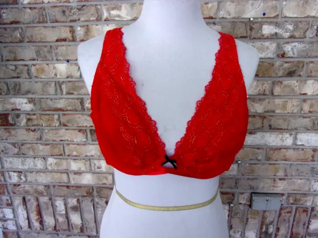 Bra Cacique Red Red Sz 44B Underwire Wide Strap Embroidered Lace Beautiful Cond