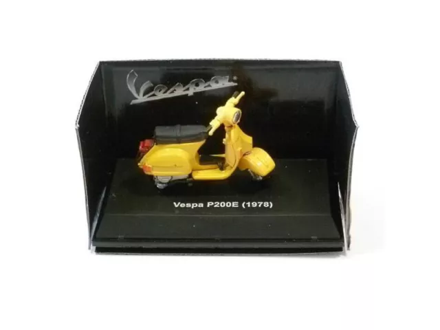 Modellino Piaggio Vespa P200E - Scala 1:32