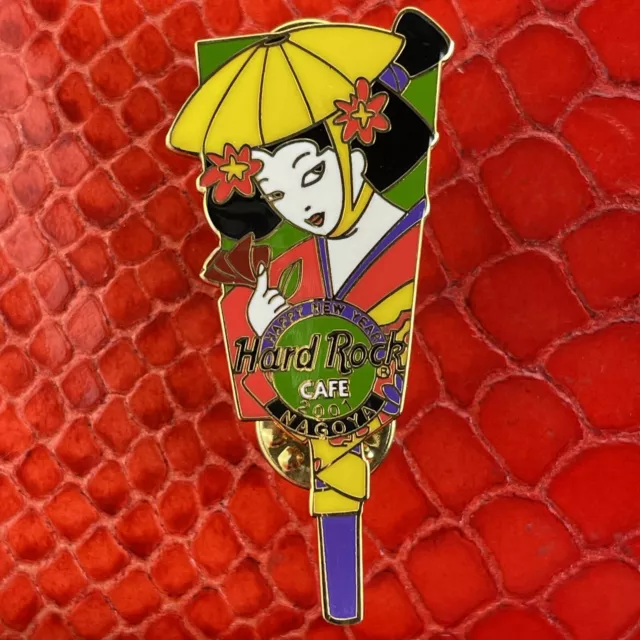 NAGOYA JAPAN🎸HARD ROCK CAFE®HR PIN🎸2001 Happy New Year Hagoita Racket Geisha🎗