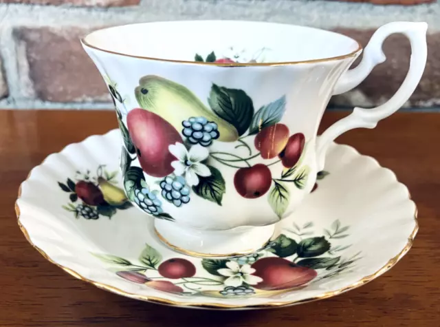 ROYAL ALBERT Bone China Teacup & Saucer FRUIT BERRIES APPLE PEAR England Lovely!