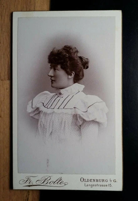 Frau - Portrait von der Seite / CDV Fr. Bolte Oldenburg i. G.