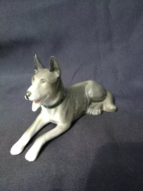 Chien berger allemand en fine porcelaine allemande