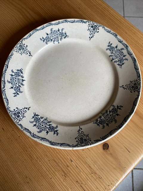 Assiette ancienne en faïence St Amand les eaux