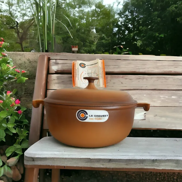 cocotte Enzo Mari la mama en fonte émaillée le creuset vintage 1970 N° 26 Neuve