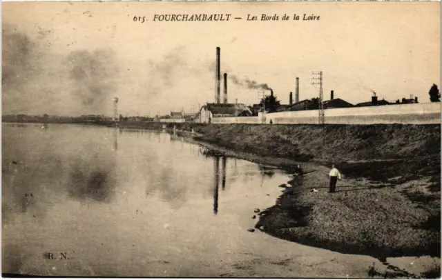 CPA FOURCHAMBAULT Les Bords de la Loire Nievre (100188)