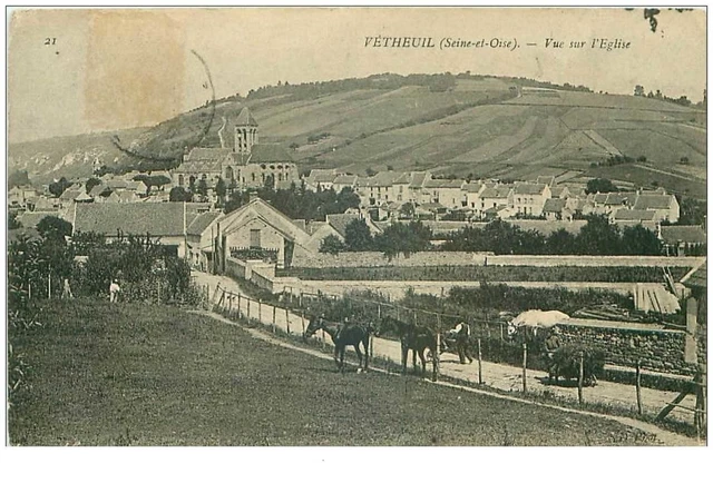 95.VETHEUIL.n°22039.VUE SUR L'EGLISE.VOIR ETAT