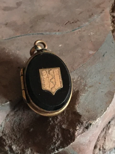 Pendentif porte-photos en or et onyx XIXè